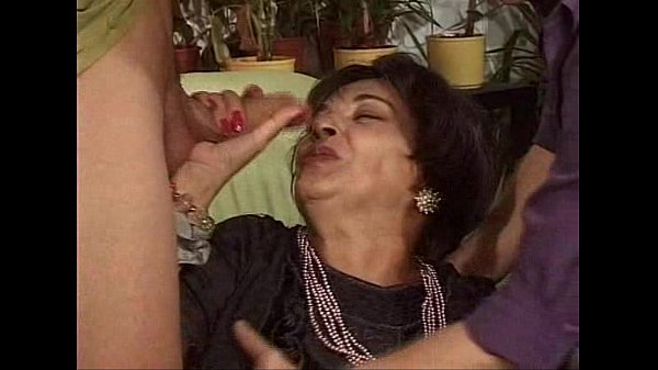 (Mature.Woman).Viejas.Zorras.Cubiertas.de.Leche.(Spanish.granny.hardcore)